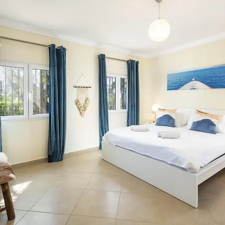 At Walking Distance From Center And Beach! Villa