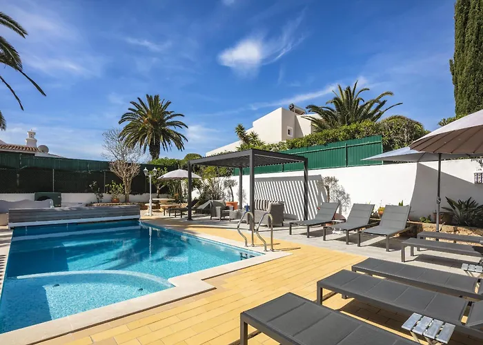 At Walking Distance From Center And Beach! Carvoeiro (Lagoa)