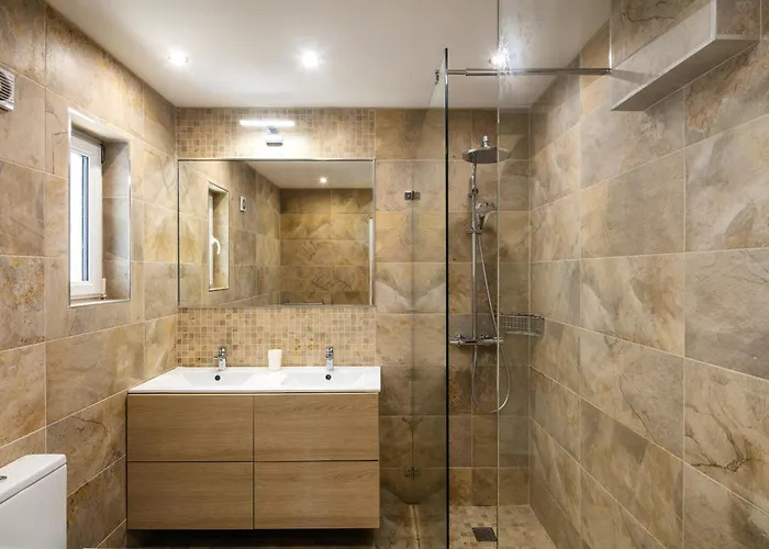 At Walking Distance From Center And Beach! Villa Carvoeiro (Lagoa)