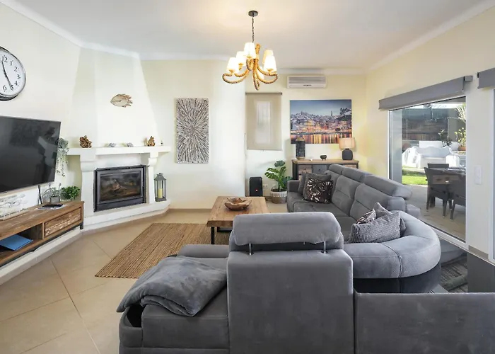 At Walking Distance From Center And Beach! Villa