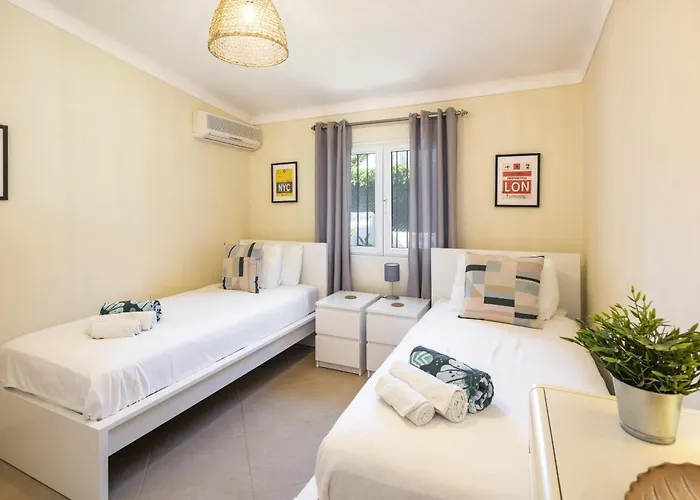 At Walking Distance From Center And Beach! * Carvoeiro (Lagoa)