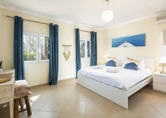 At Walking Distance From Center And Beach! Villa