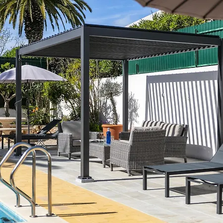 At Walking Distance From Center And Beach! Villa