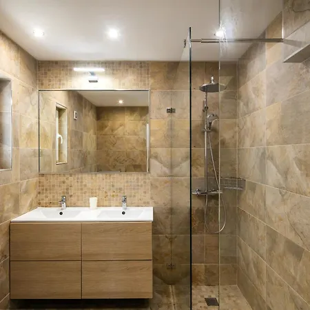 At Walking Distance From Center And Beach! Villa Carvoeiro (Lagoa)