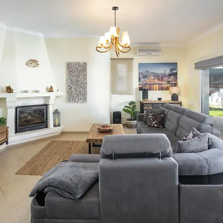 At Walking Distance From Center And Beach! Villa