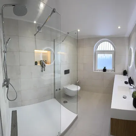 At Walking Distance From Center And Beach! *